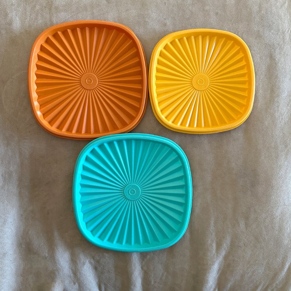 Set Of 3 Vintage Tupperware Square Starburst Replacement Lids 841 & 831